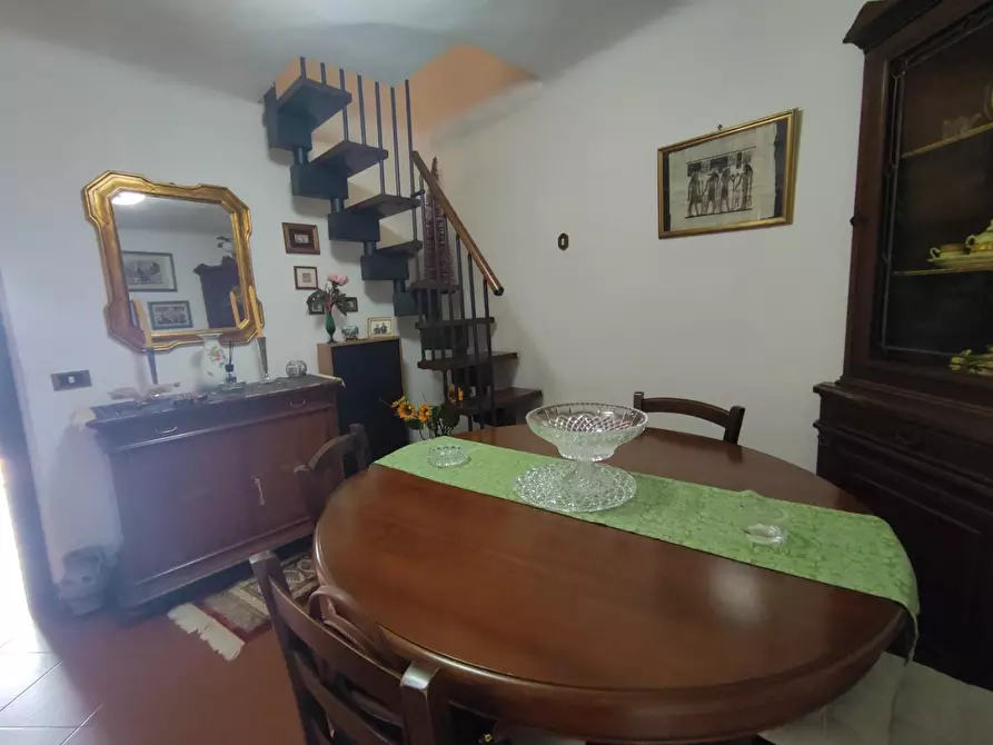 Immagine 2 di Appartamento in vendita  a Follo