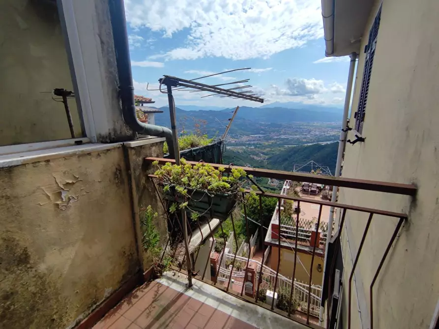 Immagine 5 di Appartamento in vendita  a Follo