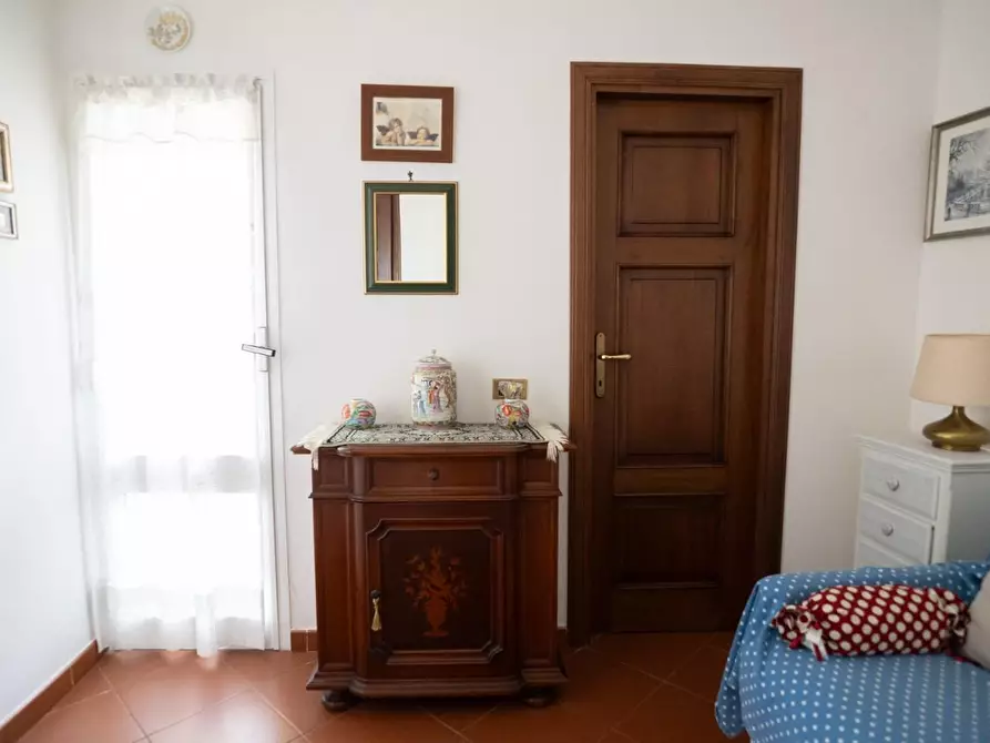Immagine 2 di Appartamento in vendita  a Follo