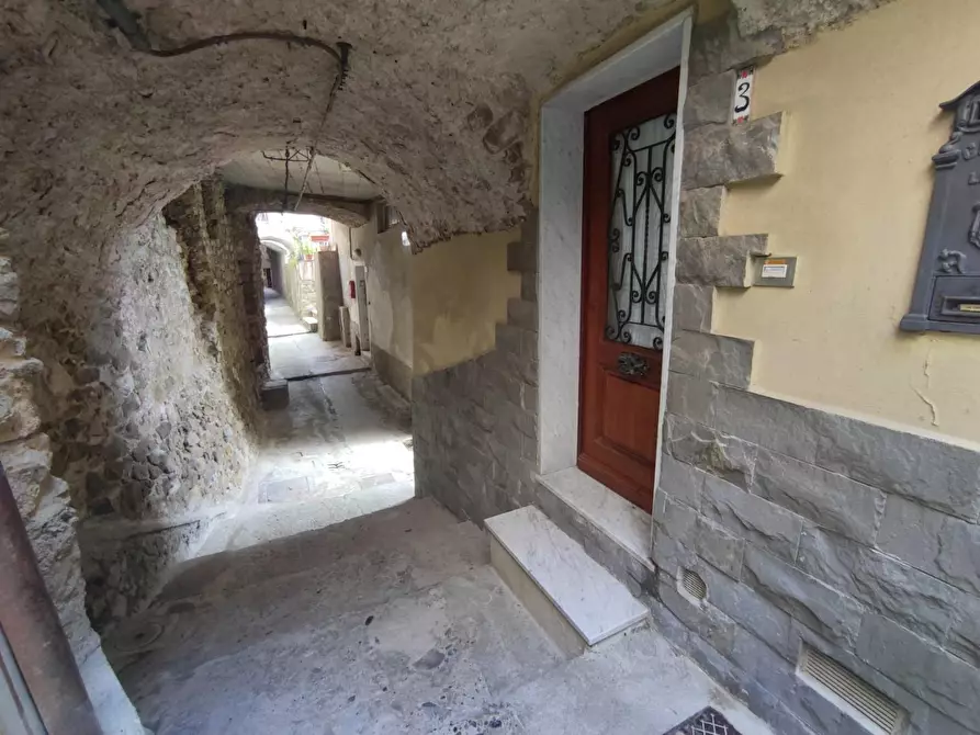 Immagine 25 di Appartamento in vendita  a Follo