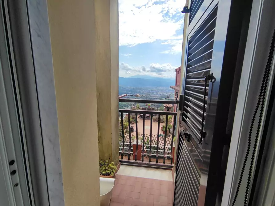 Immagine 10 di Appartamento in vendita  a Follo