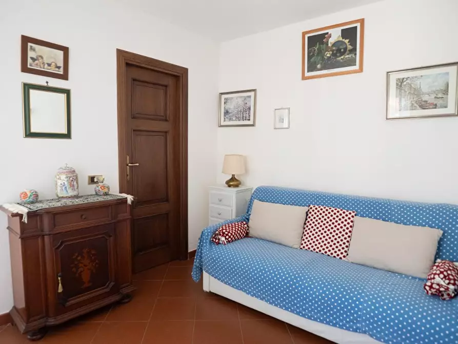 Immagine 21 di Appartamento in vendita  a Follo