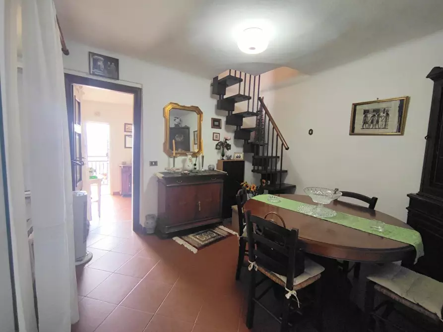 Immagine 11 di Appartamento in vendita  a Follo