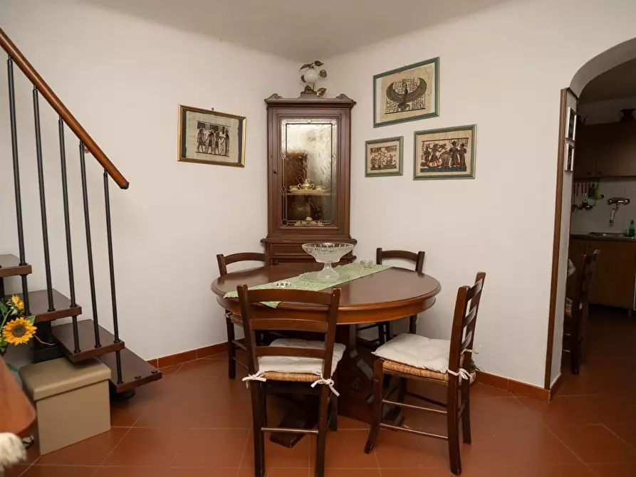Immagine 13 di Appartamento in vendita  a Follo