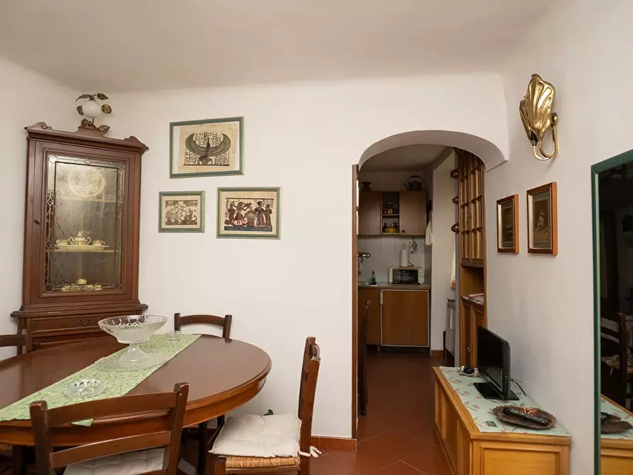 Immagine 14 di Appartamento in vendita  a Follo