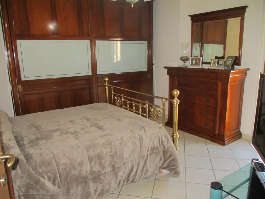 Immagine 11 di Appartamento in vendita  a Pontedera