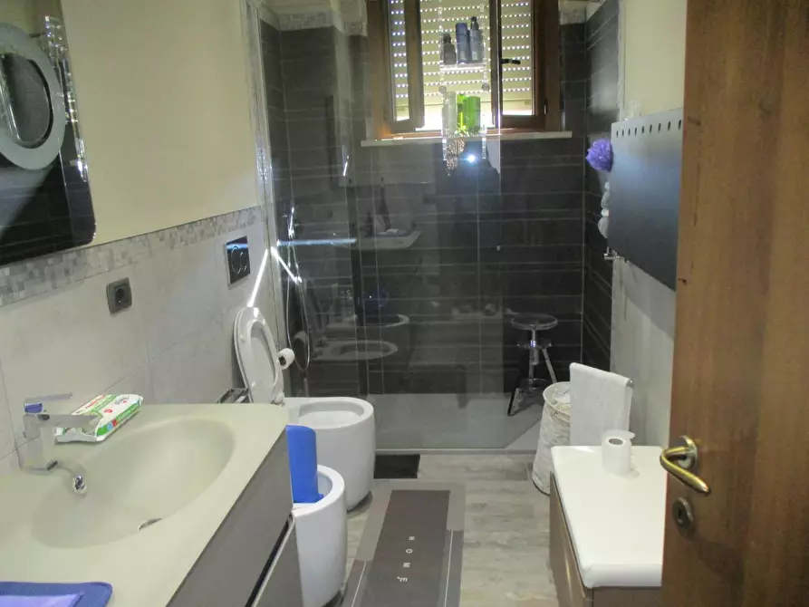 Immagine 21 di Appartamento in vendita  a Pontedera