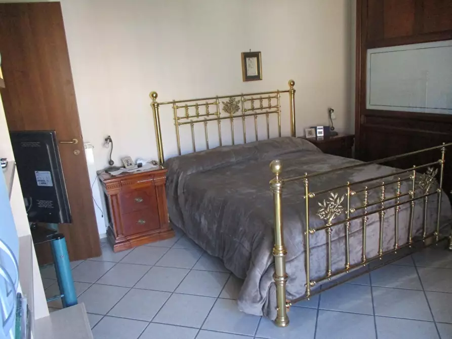 Immagine 13 di Appartamento in vendita  a Pontedera