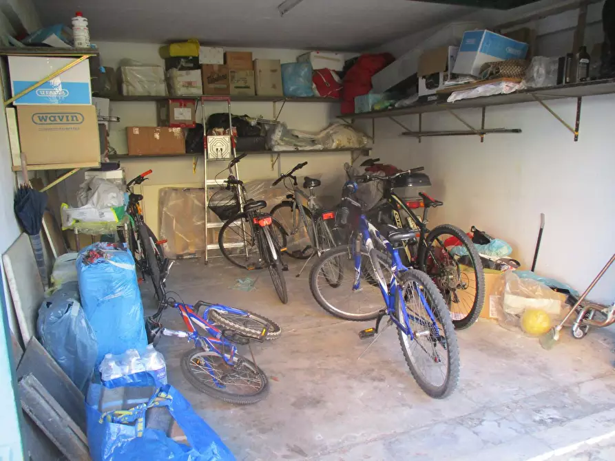 Immagine 27 di Appartamento in vendita  a Pontedera