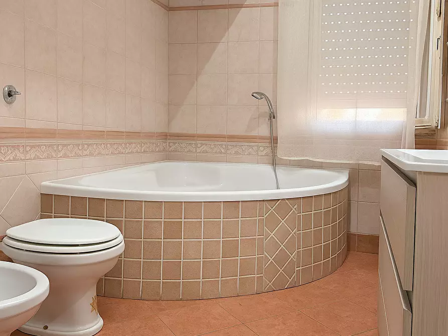 Immagine 11 di Appartamento in vendita  a Cascina