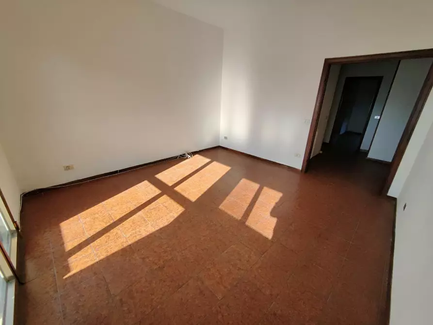 Immagine 3 di Appartamento in vendita  a Viareggio