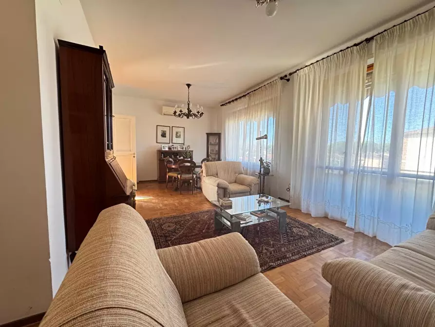 Immagine 1 di Appartamento in vendita  a Pisa