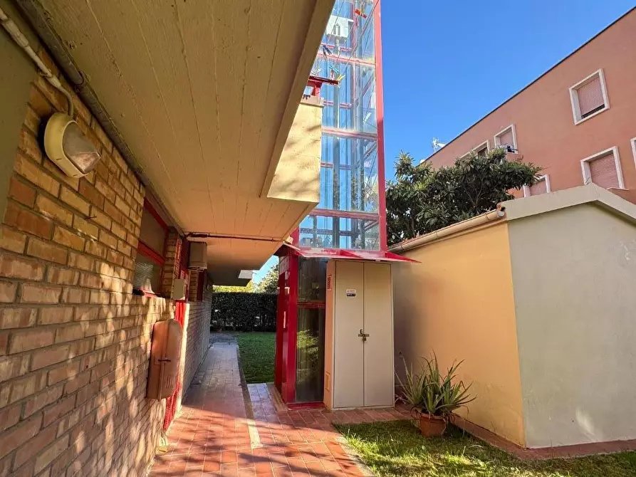 Immagine 34 di Appartamento in vendita  a Pisa