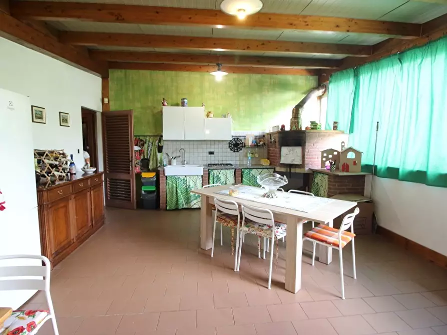 Immagine 15 di Casa semindipendente in vendita  a Lucca