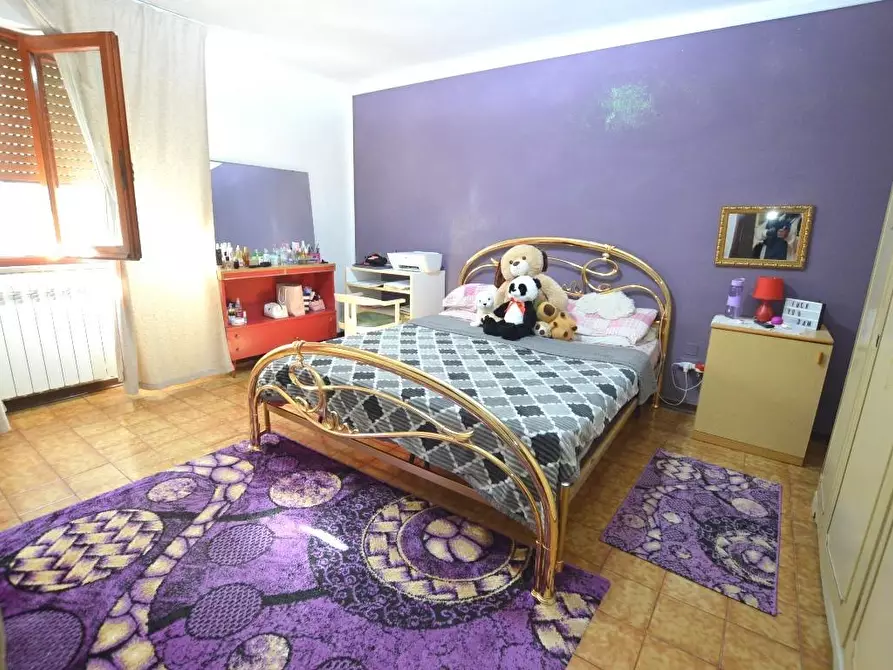 Immagine 27 di Villa in vendita  a Lucca