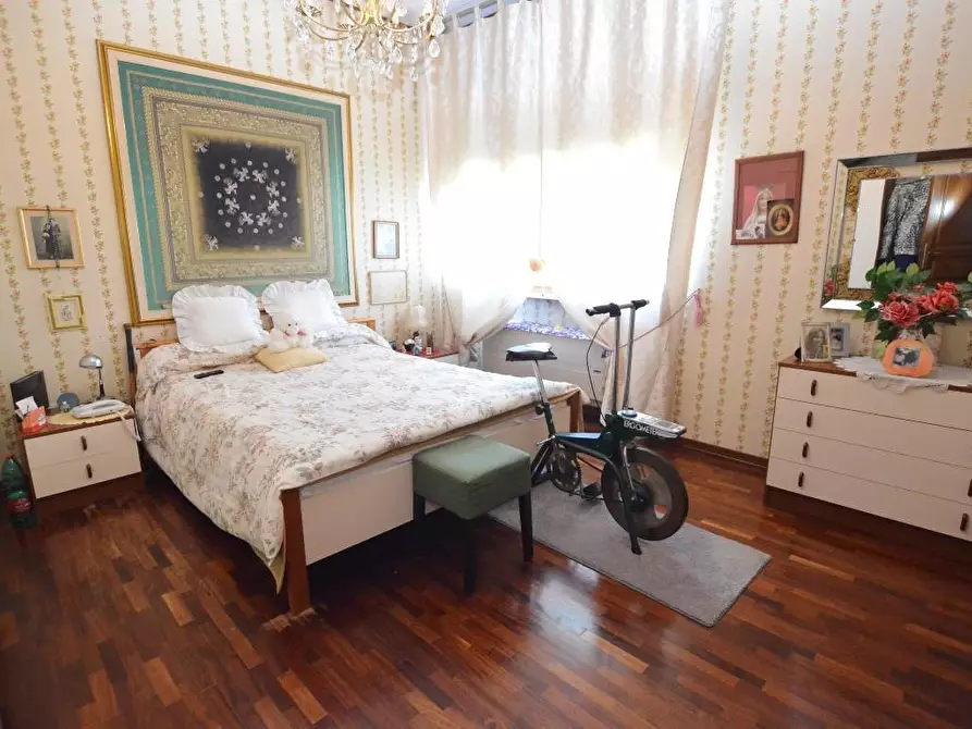 Immagine 22 di Villa in vendita  a Lucca