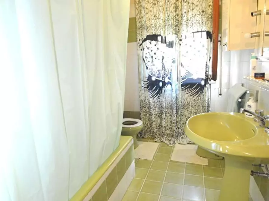 Immagine 30 di Villa in vendita  a Lucca