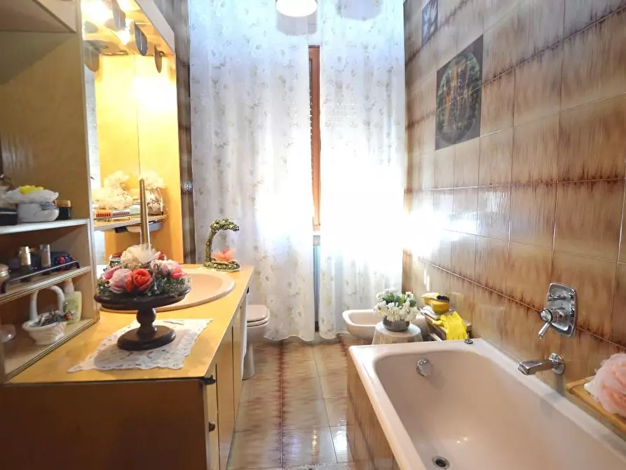 Immagine 24 di Villa in vendita  a Lucca