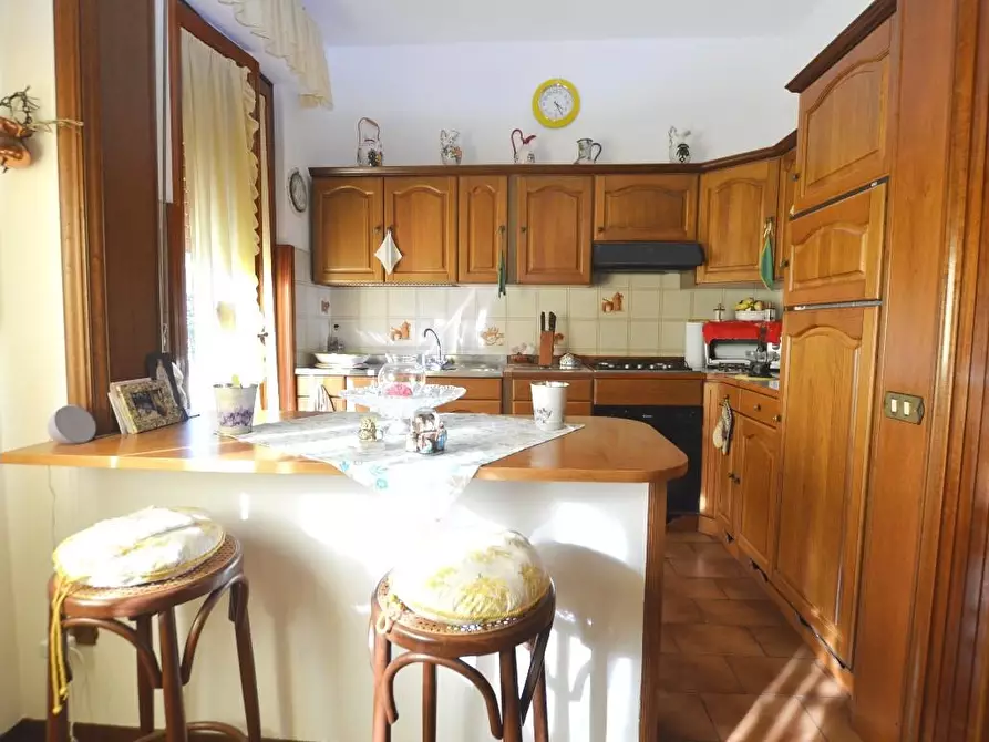 Immagine 16 di Villa in vendita  a Lucca