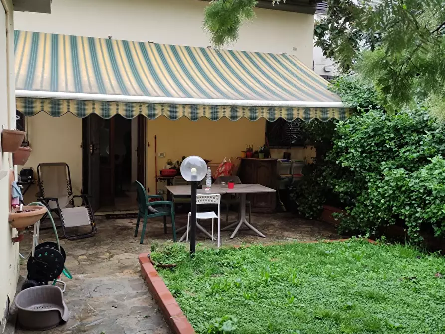 Immagine 10 di Villa in vendita  a Pisa