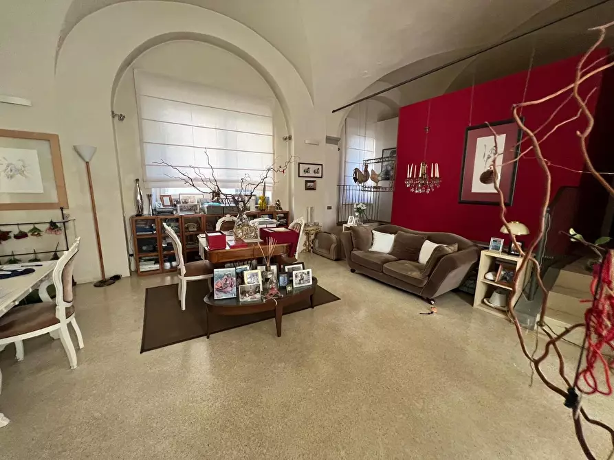 Immagine 11 di Loft/Open space in vendita  a Empoli