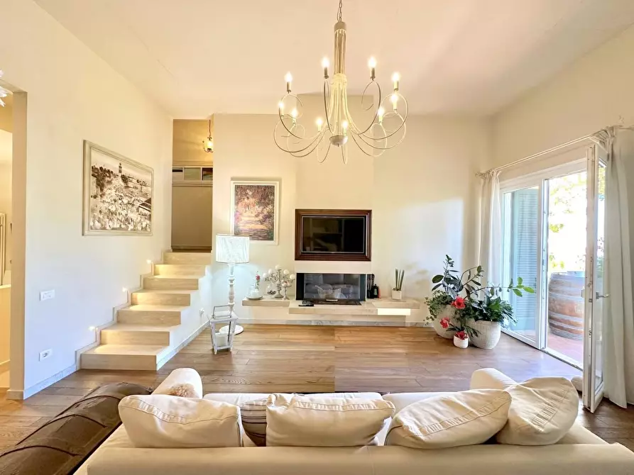 Immagine 18 di Casa bifamiliare in vendita  a Pietrasanta