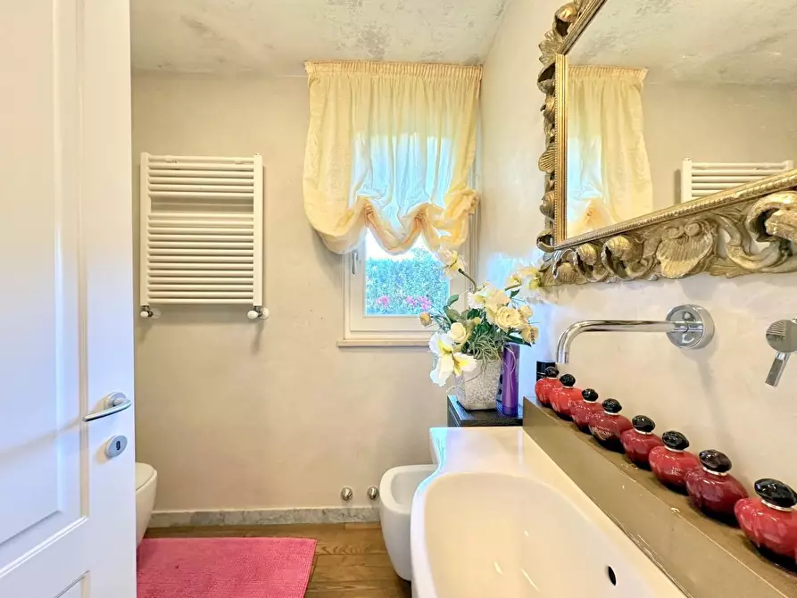 Immagine 52 di Casa bifamiliare in vendita  a Pietrasanta