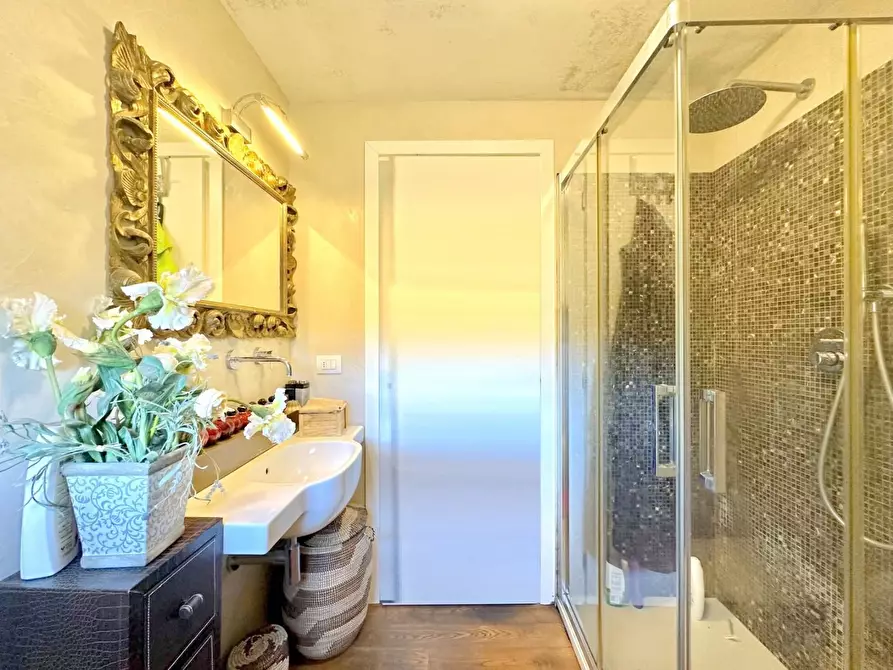 Immagine 53 di Casa bifamiliare in vendita  a Pietrasanta