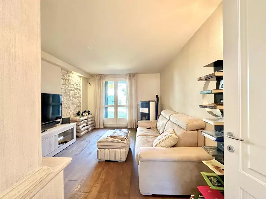 Immagine 47 di Casa bifamiliare in vendita  a Pietrasanta