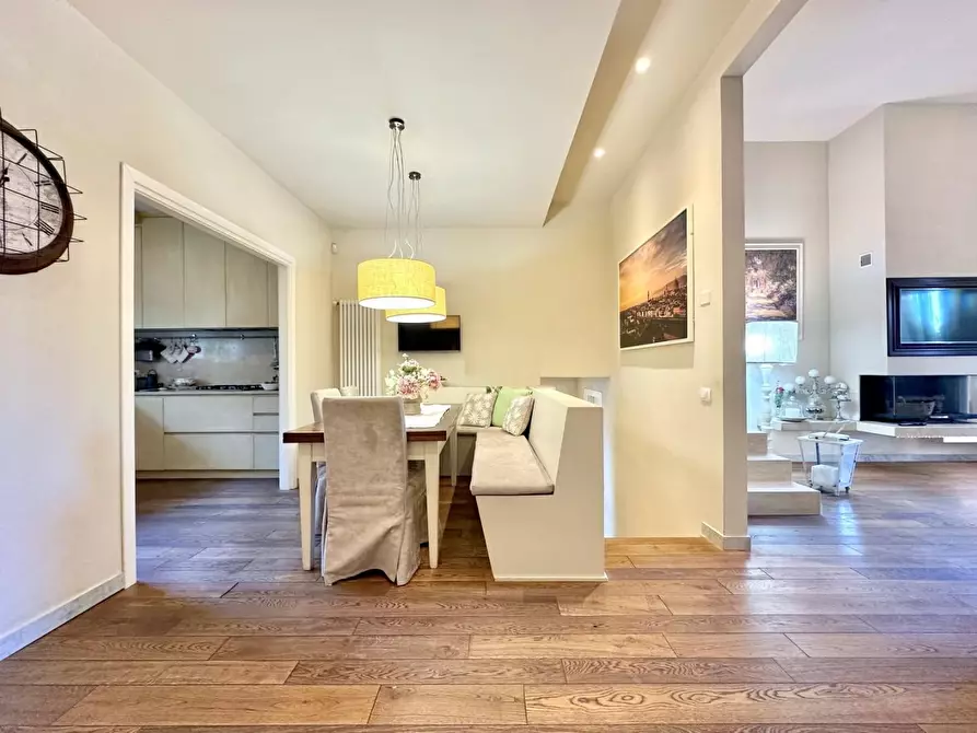 Immagine 5 di Casa bifamiliare in vendita  a Pietrasanta