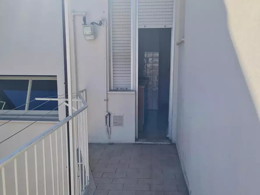 Immagine 13 di Appartamento in affitto  a Pisa