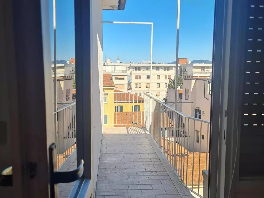 Immagine 11 di Appartamento in affitto  a Pisa