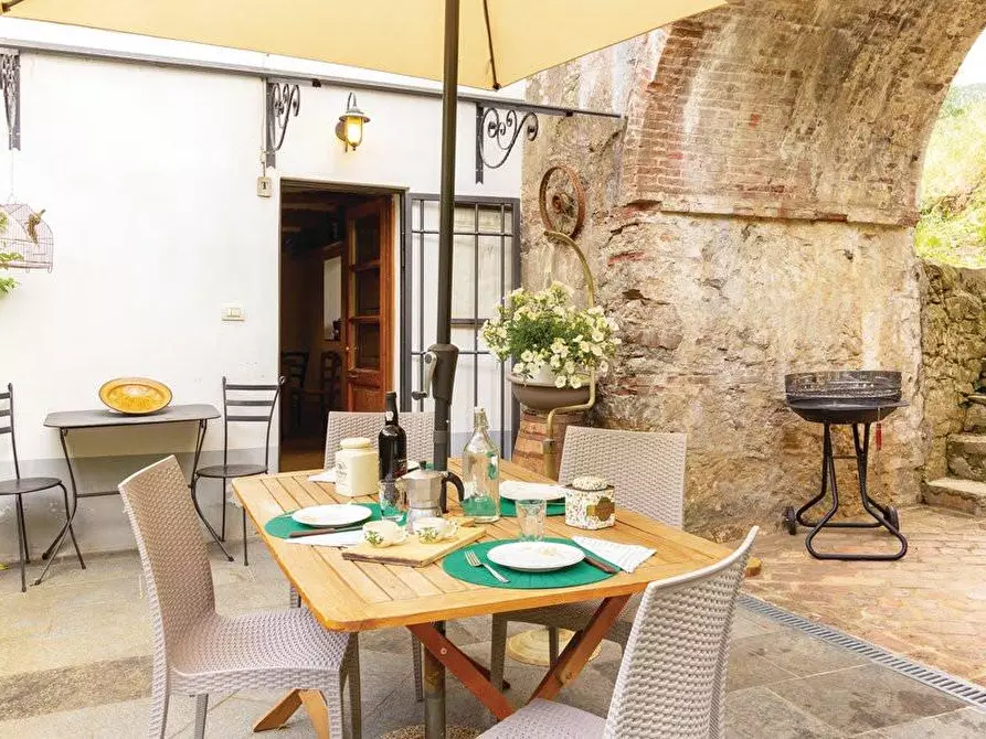 Immagine 20 di Rustico / casale in vendita  a Calci