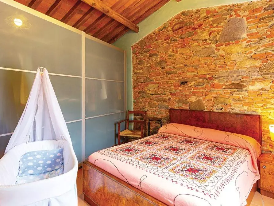 Immagine 9 di Rustico / casale in vendita  a Calci