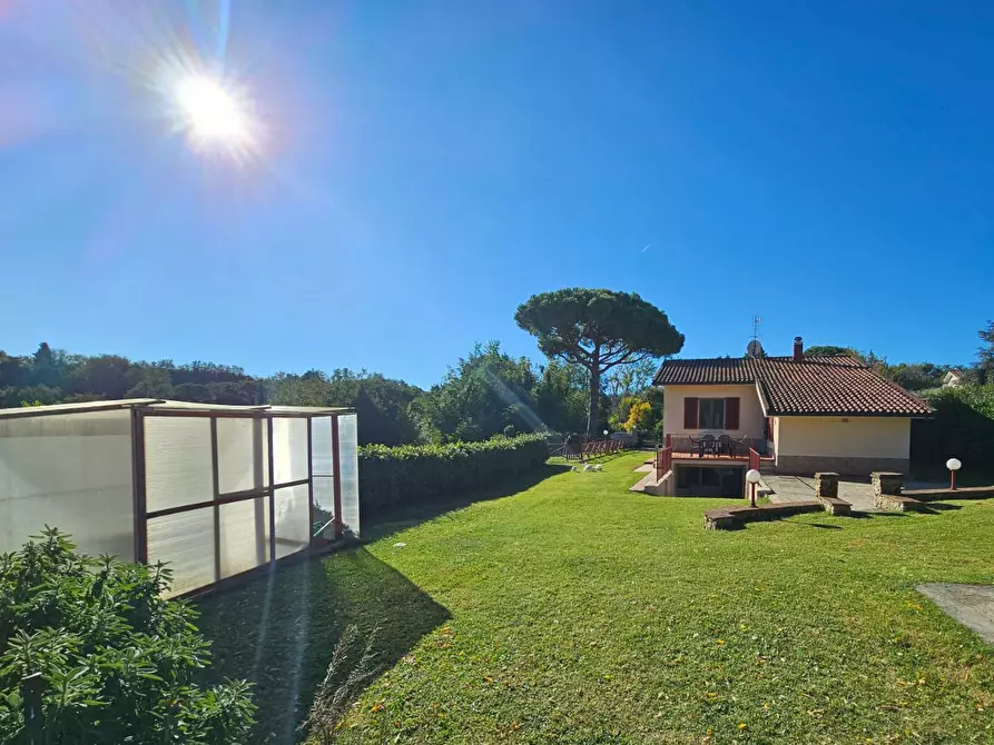 Immagine 10 di Villa in vendita  a Crespina Lorenzana