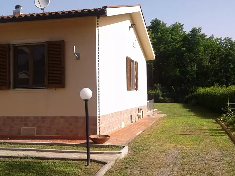 Immagine 6 di Villa in vendita  a Crespina Lorenzana