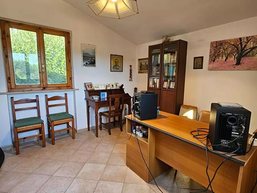 Immagine 41 di Villa in vendita  a Crespina Lorenzana