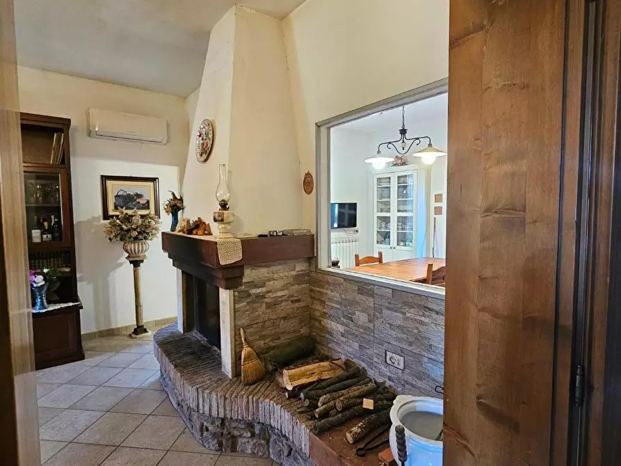 Immagine 26 di Villa in vendita  a Crespina Lorenzana