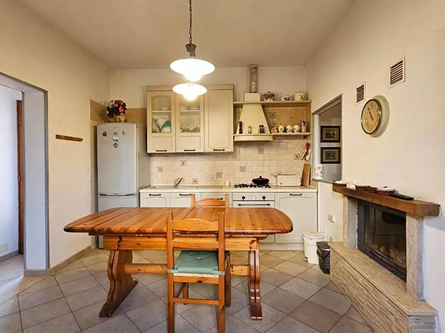 Immagine 29 di Villa in vendita  a Crespina Lorenzana