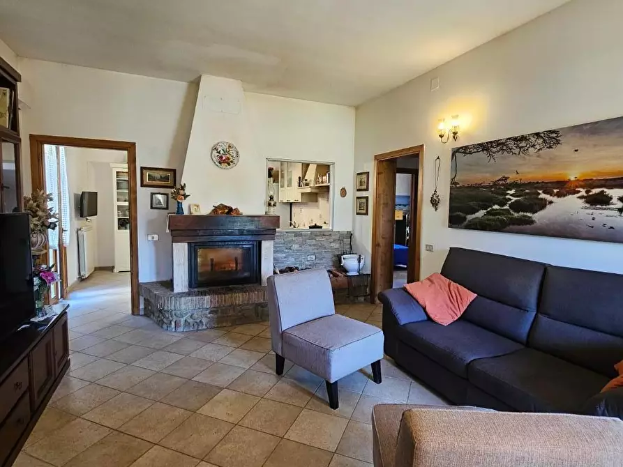 Immagine 23 di Villa in vendita  a Crespina Lorenzana