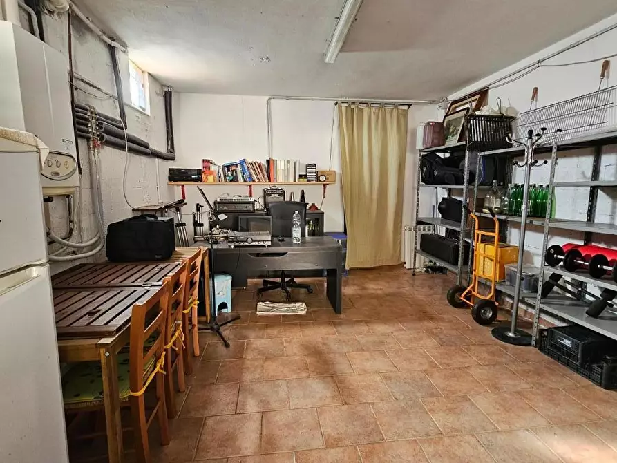 Immagine 47 di Villa in vendita  a Crespina Lorenzana