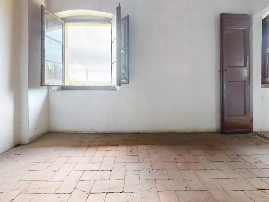 Immagine 17 di Rustico / casale in vendita  a Pisa
