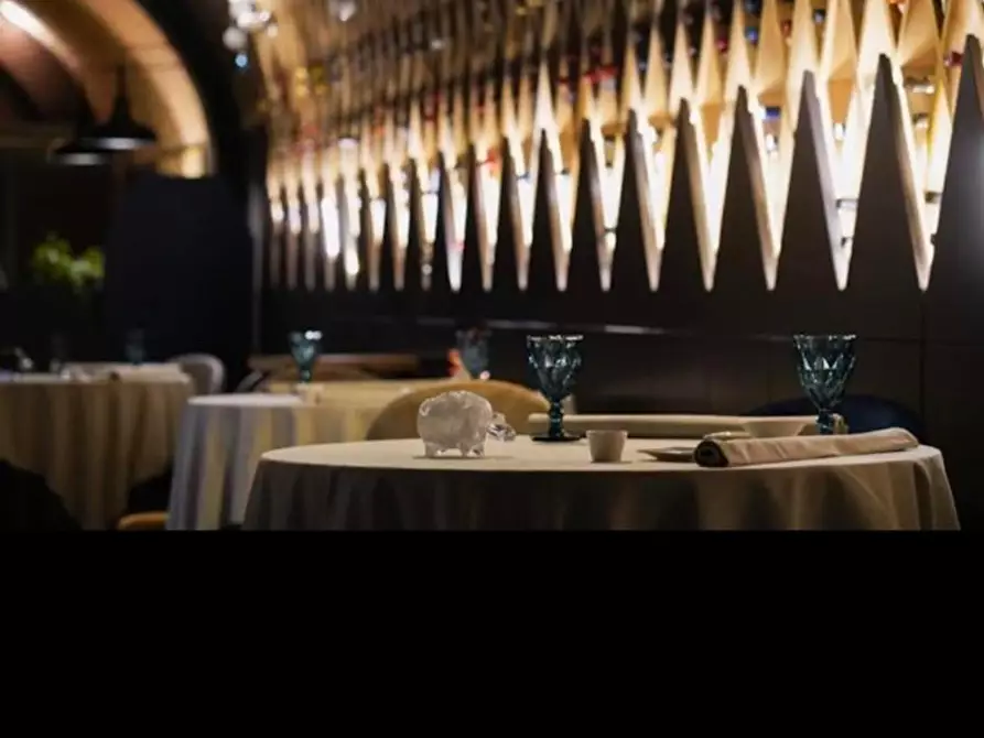 Immagine 9 di Bar / Ristorante in vendita  a Siena