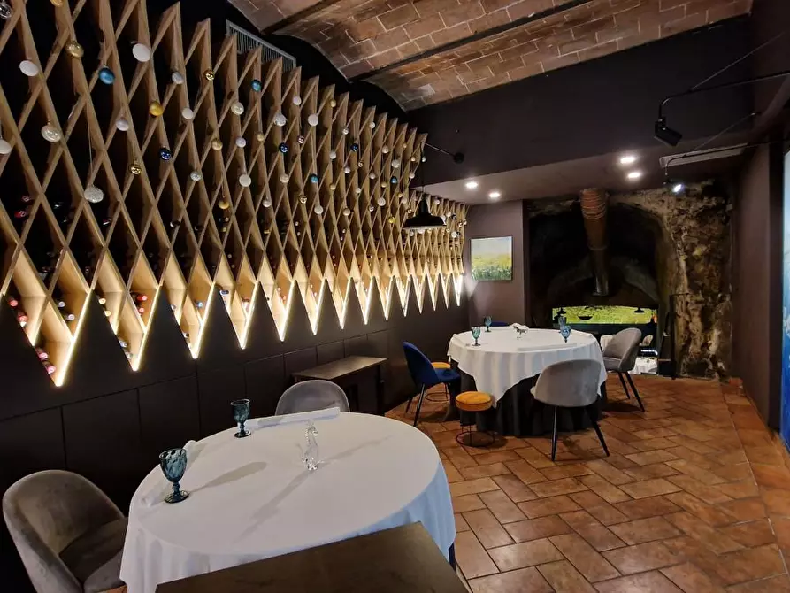 Immagine 7 di Bar / Ristorante in vendita  a Siena