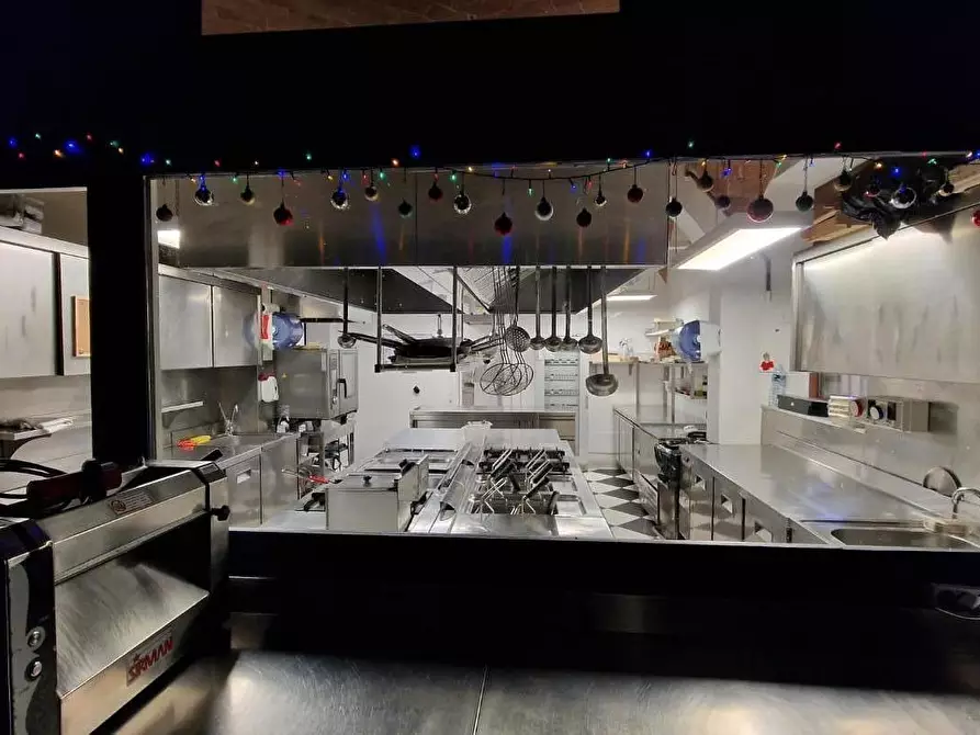 Immagine 2 di Bar / Ristorante in vendita  a Siena