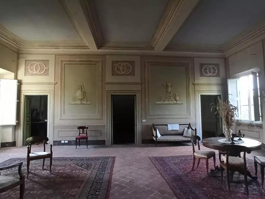 Immagine 19 di Villa in vendita  a Lucca