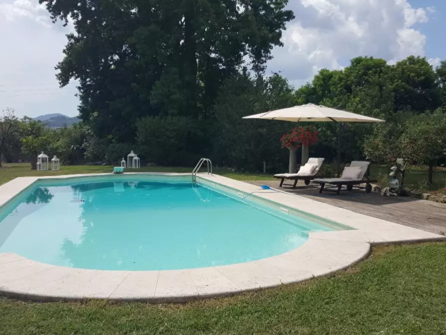 Immagine 8 di Villa in vendita  a Lucca