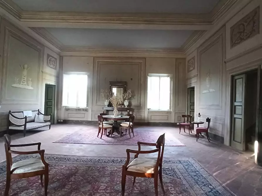 Immagine 16 di Villa in vendita  a Lucca