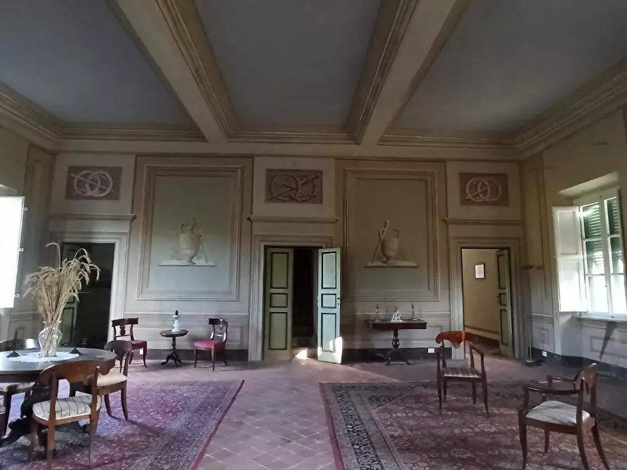 Immagine 17 di Villa in vendita  a Lucca