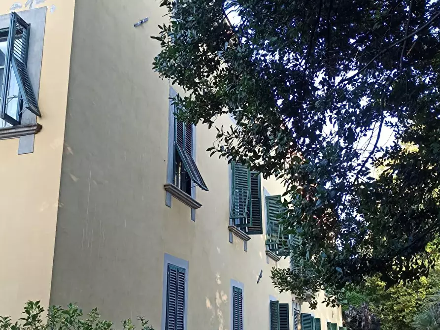Immagine 22 di Villa in vendita  a Lucca